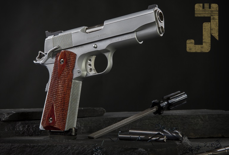 Colt 1911 Commander Handgun Image 1